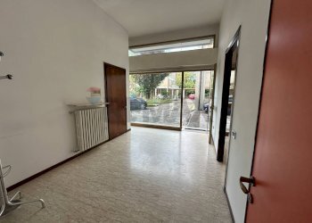 Stanza vuota - Negozio Piazza XXV Aprile
 
15, Sala Baganza - foto 3