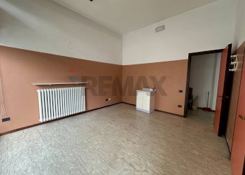 Stanza vuota - Negozio Piazza XXV Aprile
 
15, Sala Baganza - foto 6