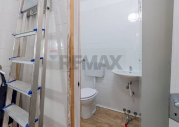 Bagno - Commercial Activity Piazza Pallavicino
 
36, Palermo - photo 14