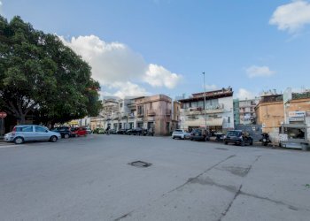 Edificio all\'aperto - Commercial Activity Piazza Pallavicino
 
36, Palermo - photo 20