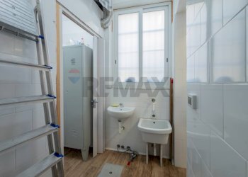 Bagno - Commercial Activity Piazza Pallavicino
 
36, Palermo - photo 21