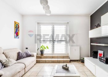 Soggiorno - Quadrilocale VIALE VITTORIO VENETO
 
9, Gallarate - foto 6