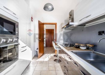 Cucina - Quadrilocale VIALE VITTORIO VENETO
 
9, Gallarate - foto 8