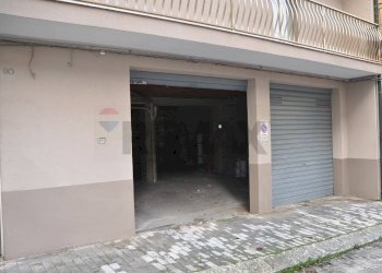 Edificio all\'aperto - Box via del melograno
 
90, Ragusa - photo 1