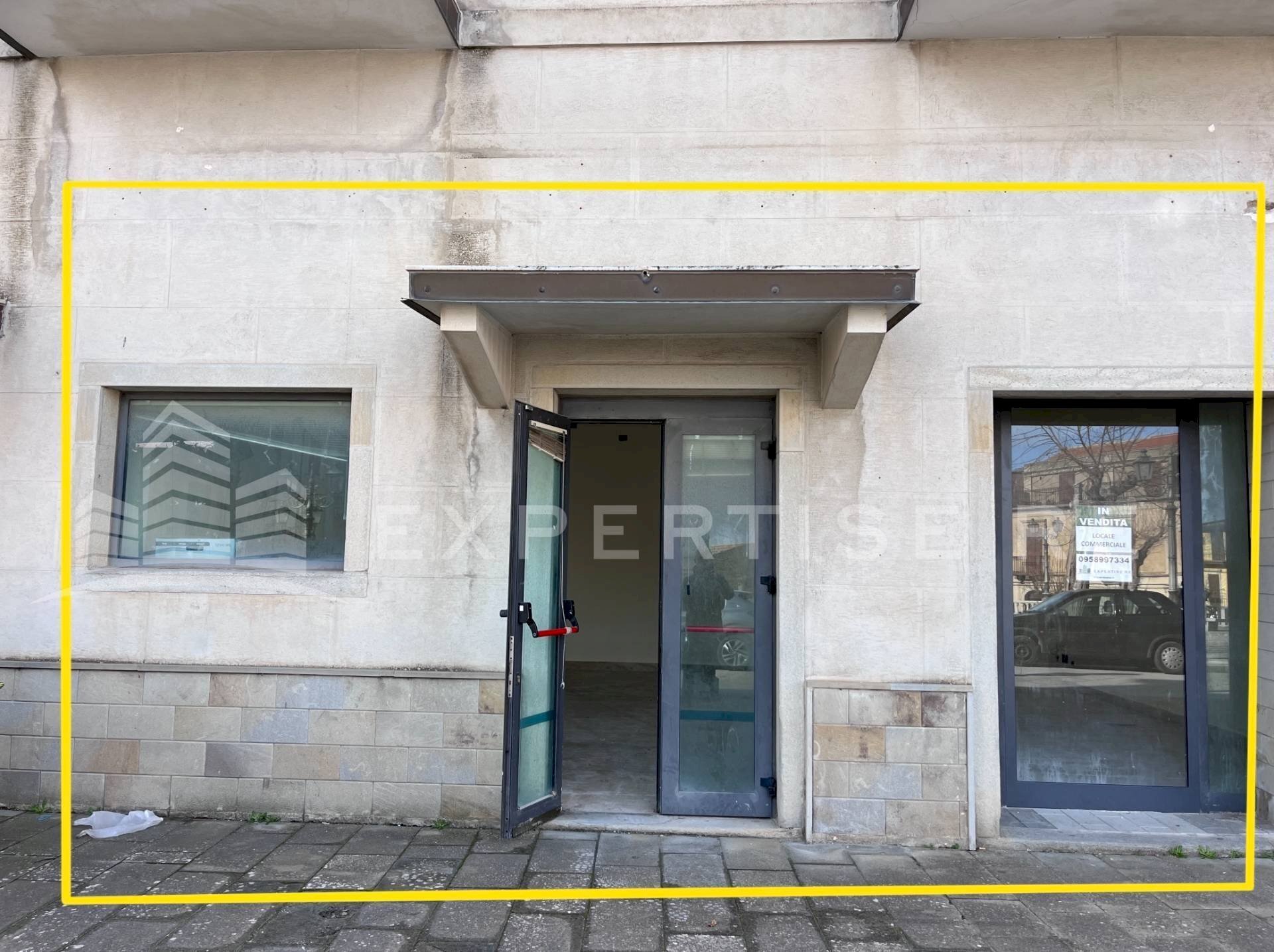 Foto 1 - Commercial Premises C.so Principe Umberto
 
38, Montalbano Elicona - photo 1