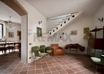 Scale - Casa semi indipendente Via Beata Vergine
 
3, Pescarolo ed Uniti - foto 5