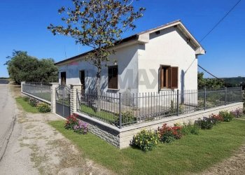 Casa all\'aperto - Villa Via San Rocco
 
426, Giuliano Teatino - photo 8