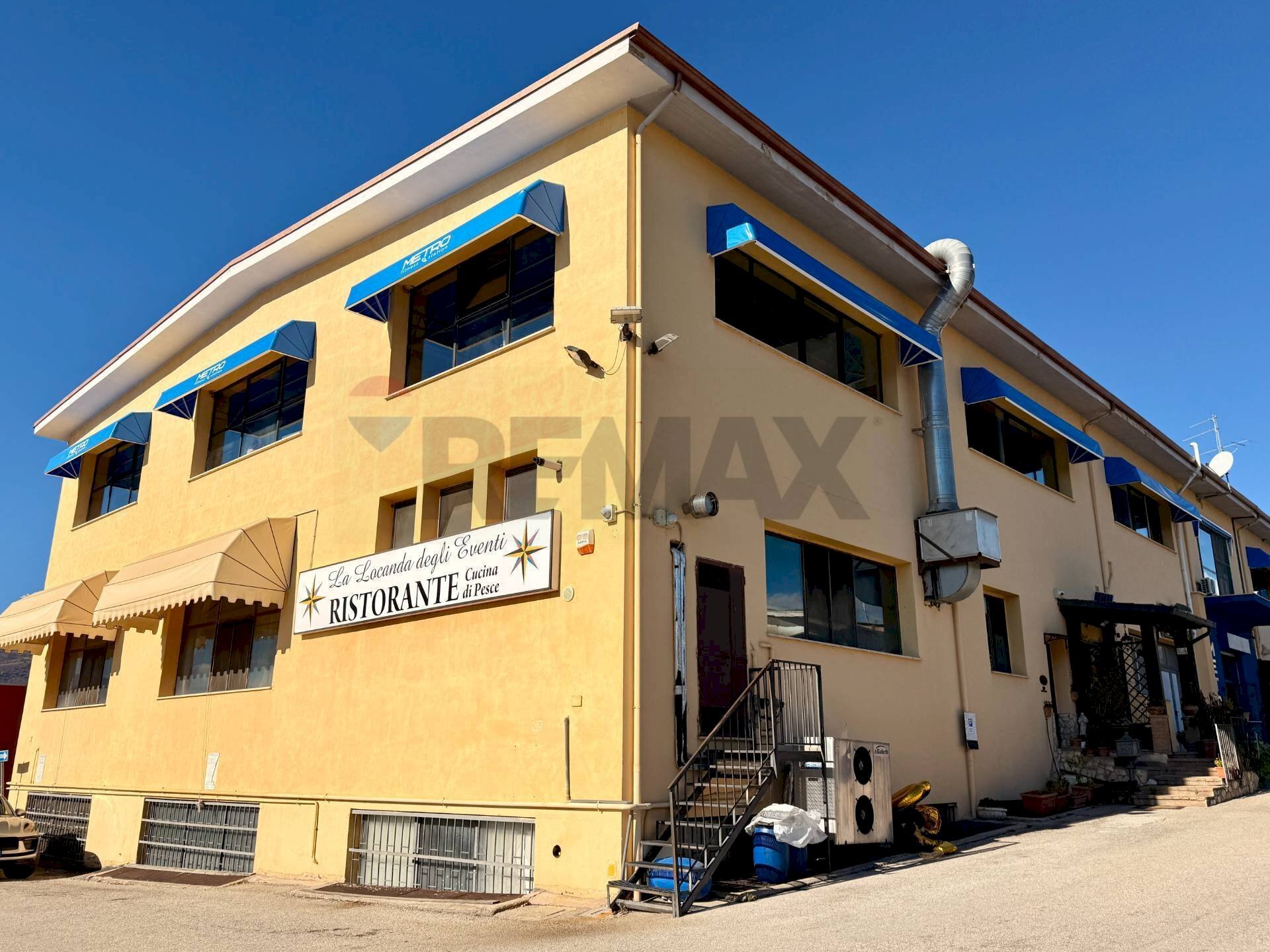 Edificio all\'aperto - Locale Commerciale via XX settembre
 
359, Avezzano - foto 1