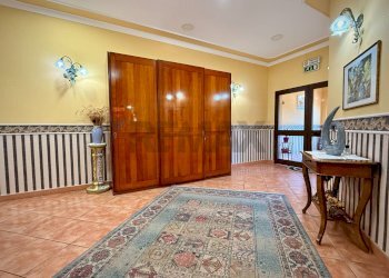 Hall / corridoio - Locale Commerciale via XX settembre
 
359, Avezzano - foto 6