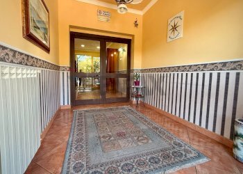 Hall / corridoio - Locale Commerciale via XX settembre
 
359, Avezzano - foto 7