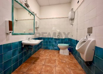 Bagno - Locale Commerciale via XX settembre
 
359, Avezzano - foto 13