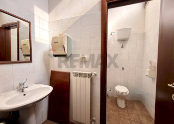 Bagno - Locale Commerciale via XX settembre
 
359, Avezzano - foto 30