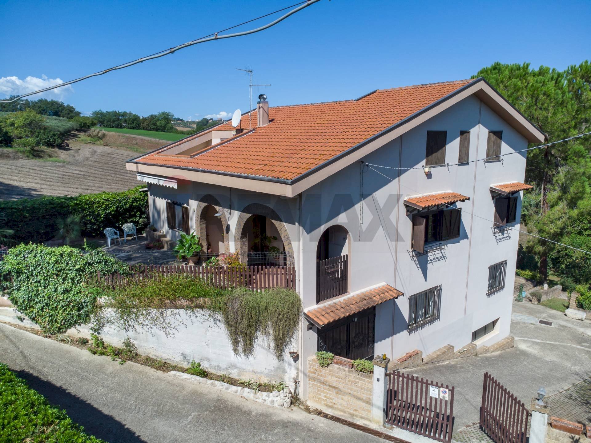 Casa all\'aperto - Villa Pianella - photo 1