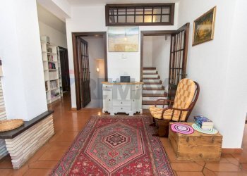 Hall / corridoio - Villa Pianella - foto 2