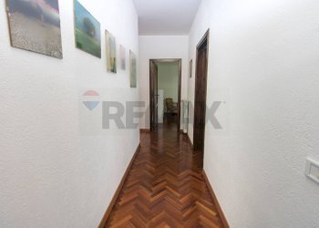 Hall / corridoio - Villa Pianella - foto 35