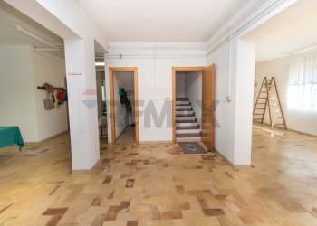 Hall / corridoio - Villa Pianella - foto 56