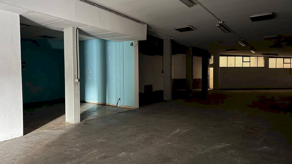 Interno non residenziale - Magazzino via Monte Emilius, Aosta - foto 3