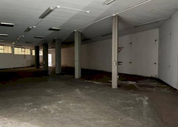 Interno non residenziale - Magazzino via Monte Emilius, Aosta - foto 2