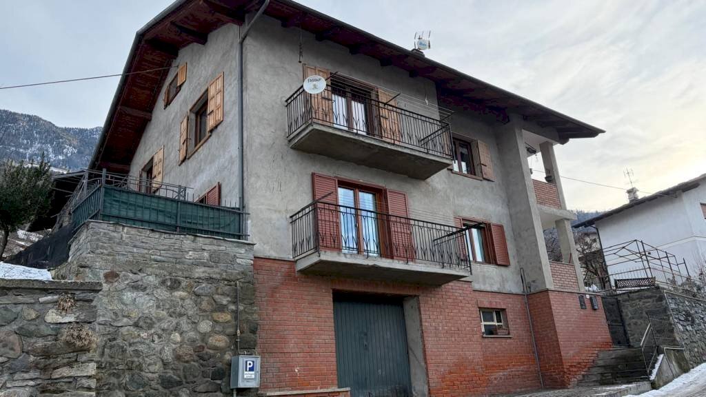 Facciata - Trilocale Località Capoluogo, Charvensod - foto 1