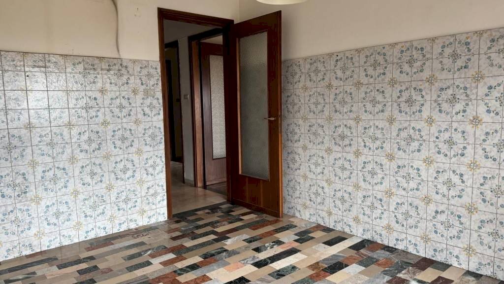 Cucina - Appartamento via Montmayeur, 2, Aosta - foto 3