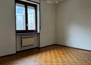 Camera da letto - Appartamento via Montmayeur, 2, Aosta - foto 13