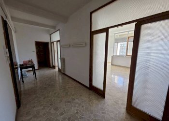 Corridoio - Ufficio piazza dell'Otto Agosto, Bologna (zona Irnerio) - foto 6