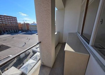 Balcone - Ufficio piazza dell'Otto Agosto, Bologna (zona Irnerio) - foto 9