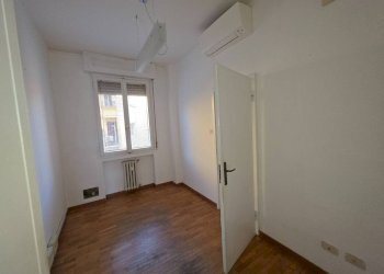 Camera da letto - Ufficio piazza dell'Otto Agosto, Bologna (zona Irnerio) - foto 18