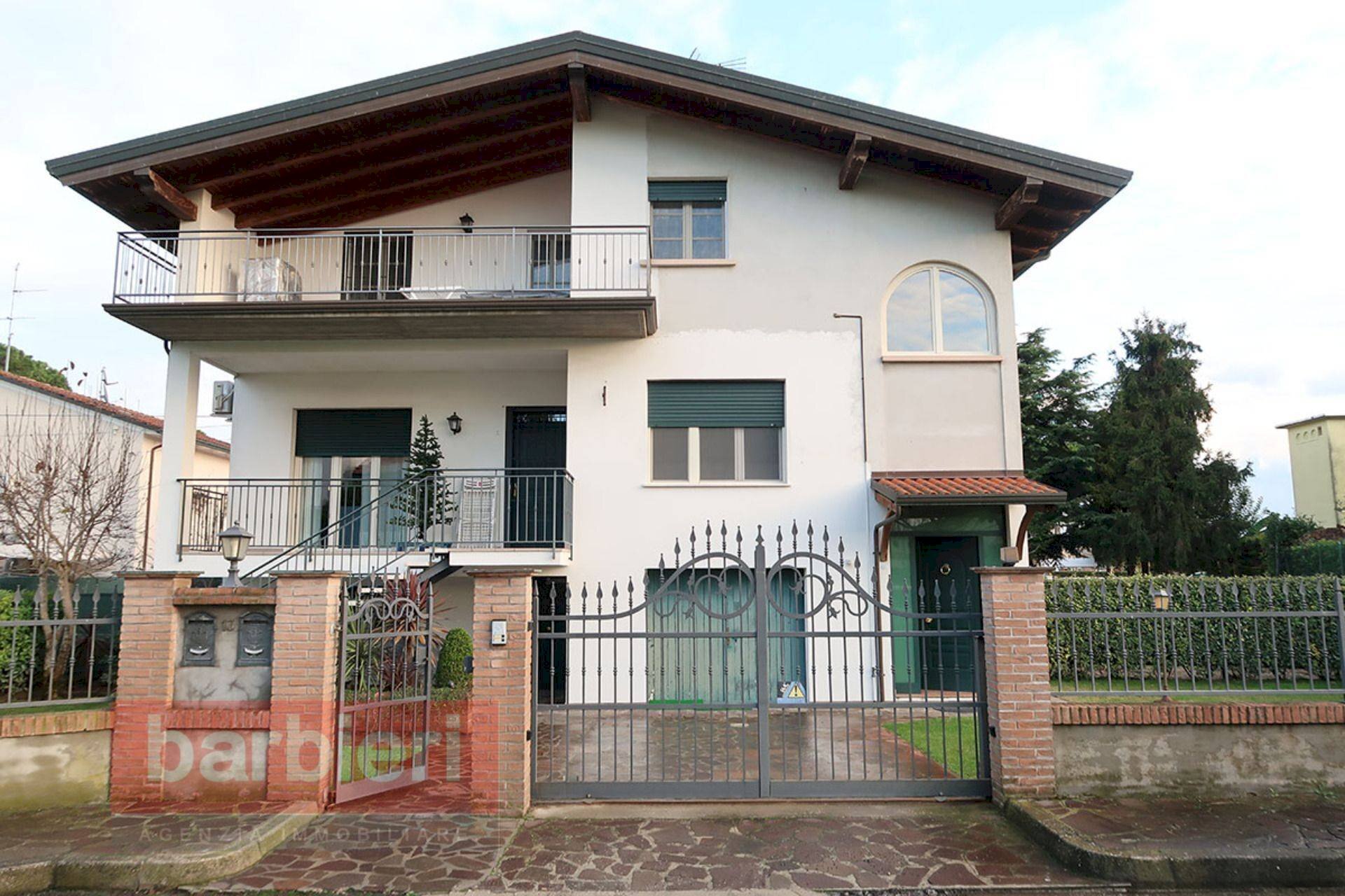 Foto 1 - Quadrilocale Via delle Camelie
 
13, Cervia - foto 1