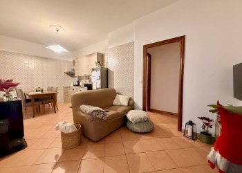 Soggiorno - Bilocale via Lovera, 7, Carmagnola - foto 2