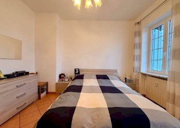 Camera da letto - Bilocale via Lovera, 7, Carmagnola - foto 12