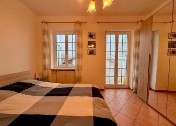 Camera da letto - Bilocale via Lovera, 7, Carmagnola - foto 15