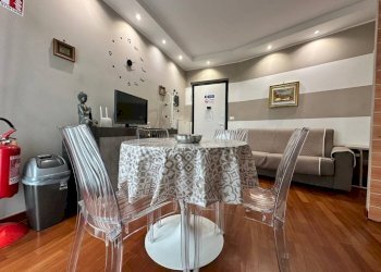 Salone - Two-room apartment via Juglaris, Moncalieri - photo 4