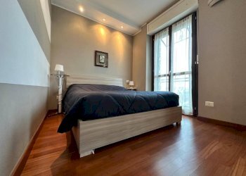 Camera da letto - Two-room apartment via Juglaris, Moncalieri - photo 11