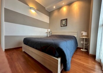 Camera da letto - Two-room apartment via Juglaris, Moncalieri - photo 14