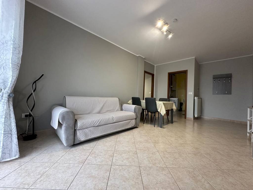 Salone - Quadrilocale strada Carignano, Moncalieri - foto 3