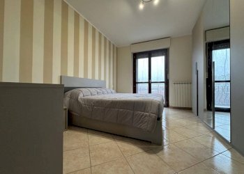 Camera da letto - Four-room apartment strada Carignano, Moncalieri - photo 23