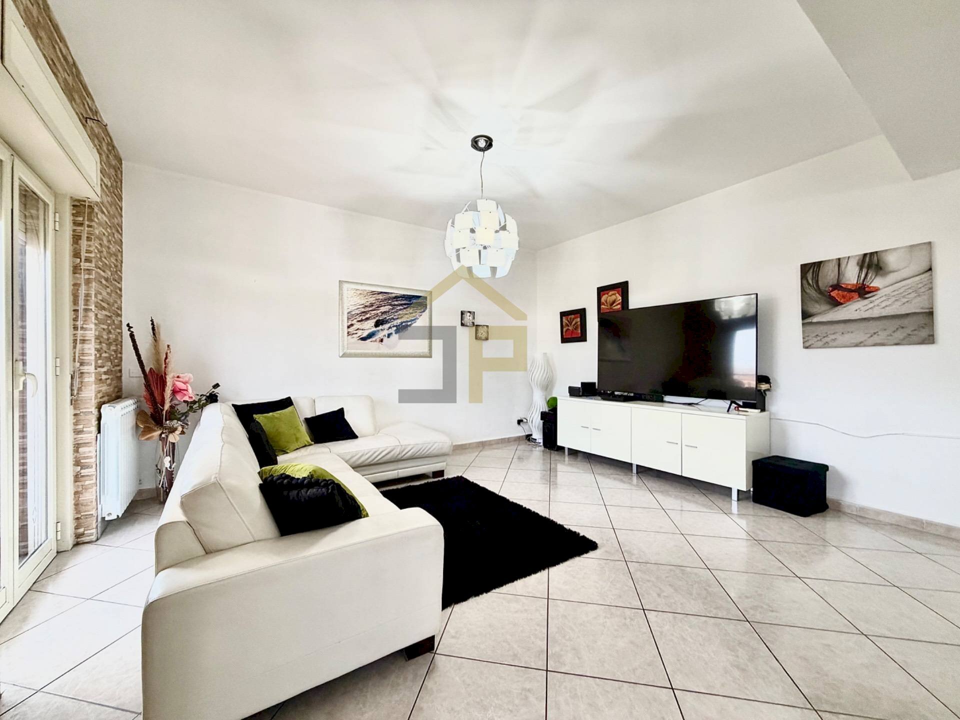 Foto 2 - Four-room apartment Largo Giuliana
 
2, Palermo - photo 2