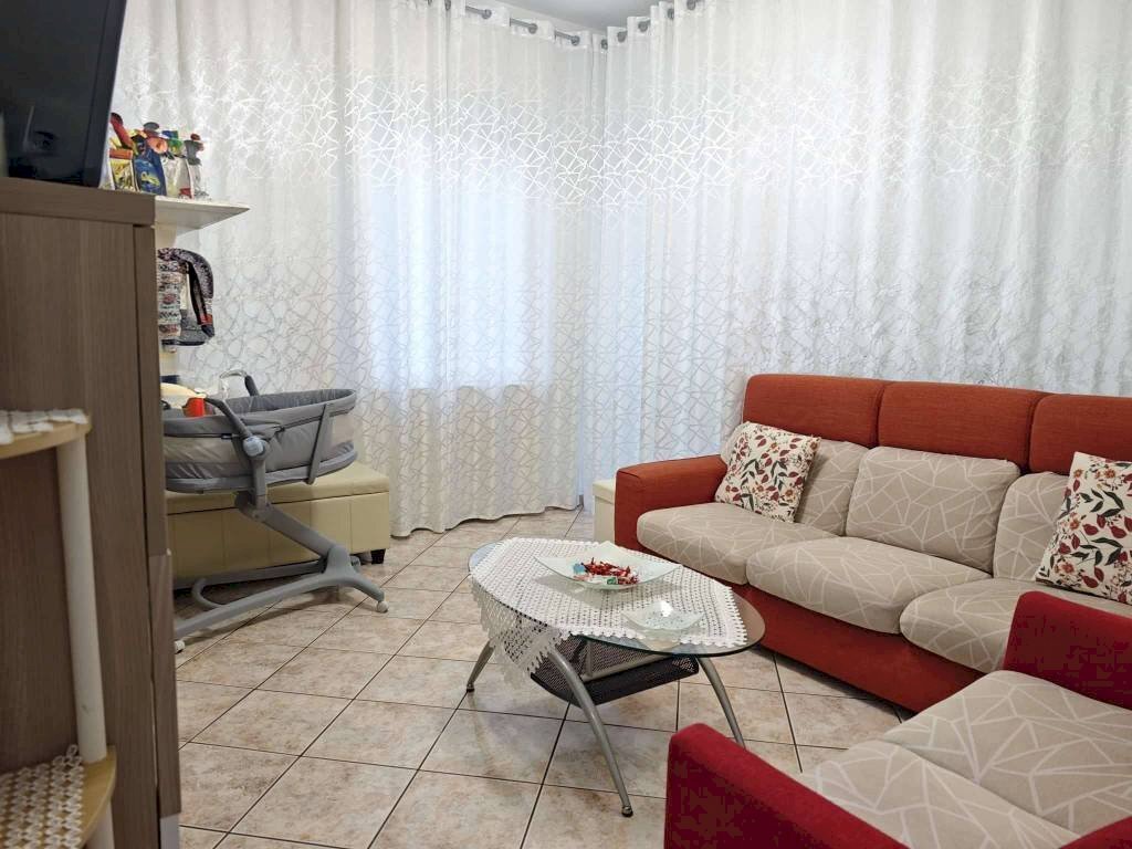 Salone - Three-room apartment via Alessandro La Marmora, Asti - photo 2