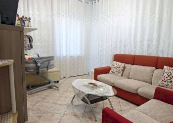 Salone - Three-room apartment via Alessandro La Marmora, Asti - photo 2