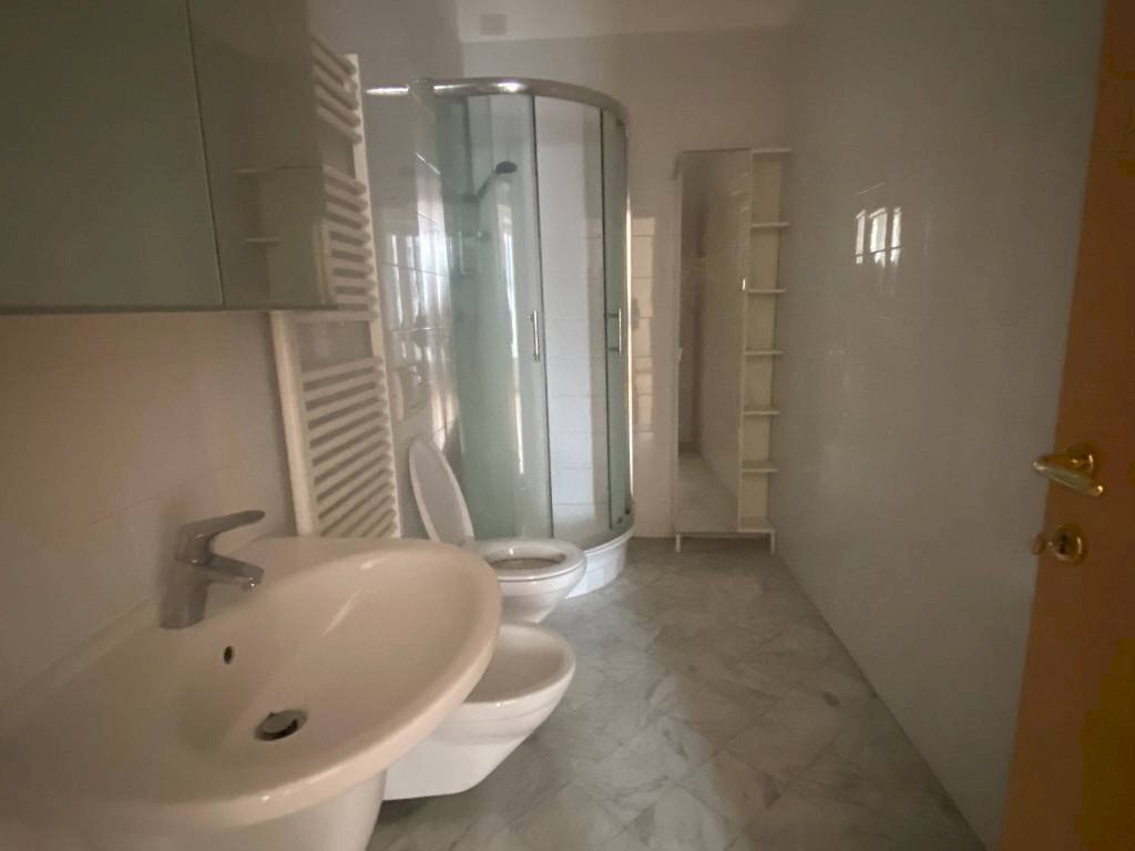 Bagno - Trilocale via Bartolomeo Eustachi, 29, Milano (zona Città Studi) - foto 3