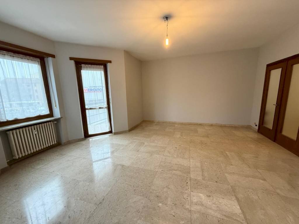 Salone - Quadrilocale via Vandalino, 1, Torino (zona Pozzo Strada) - foto 2