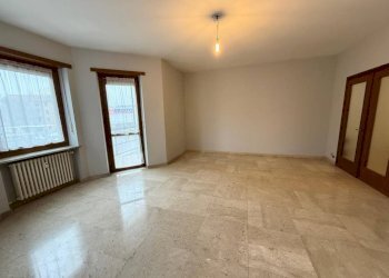 Salone - Quadrilocale via Vandalino, 1, Torino (zona Pozzo Strada) - foto 2