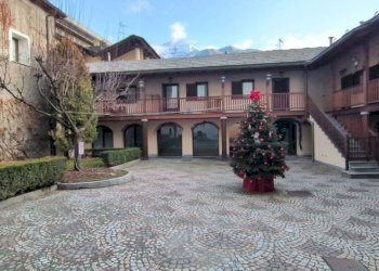 Cortile interno - Parrucchieri Uomo - Donna via Trottechien, 21, Aosta - foto 2