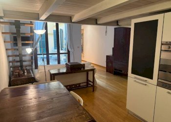 Salone - Trilocale via San Felice, 40, Bologna (zona Centro Storico) - foto 5