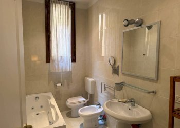 Bagno - Trilocale via San Felice, 40, Bologna (zona Centro Storico) - foto 13