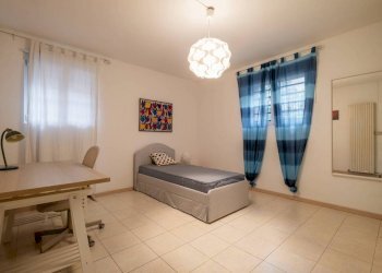 Camera da letto - Trilocale via Augusto Murri, 106, Bologna (zona Murri) - foto 8