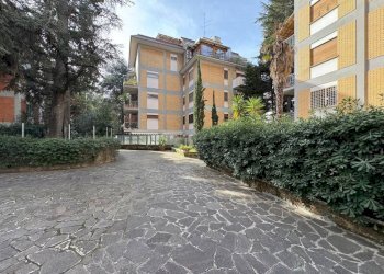 Cortile interno - Four-room apartment via Francesco Ripandelli, Roma - photo 33