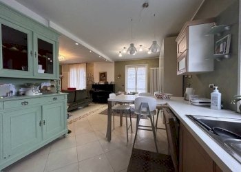 Cucina - Villa a Schiera via Beinette, 44, Chiusa di Pesio - foto 1