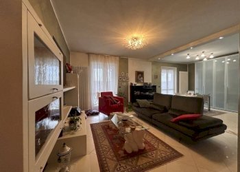 Salone - Villa a Schiera via Beinette, 44, Chiusa di Pesio - foto 5